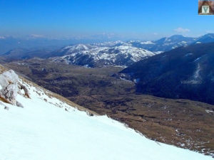 Salendo sul monte Motola dal versante sud